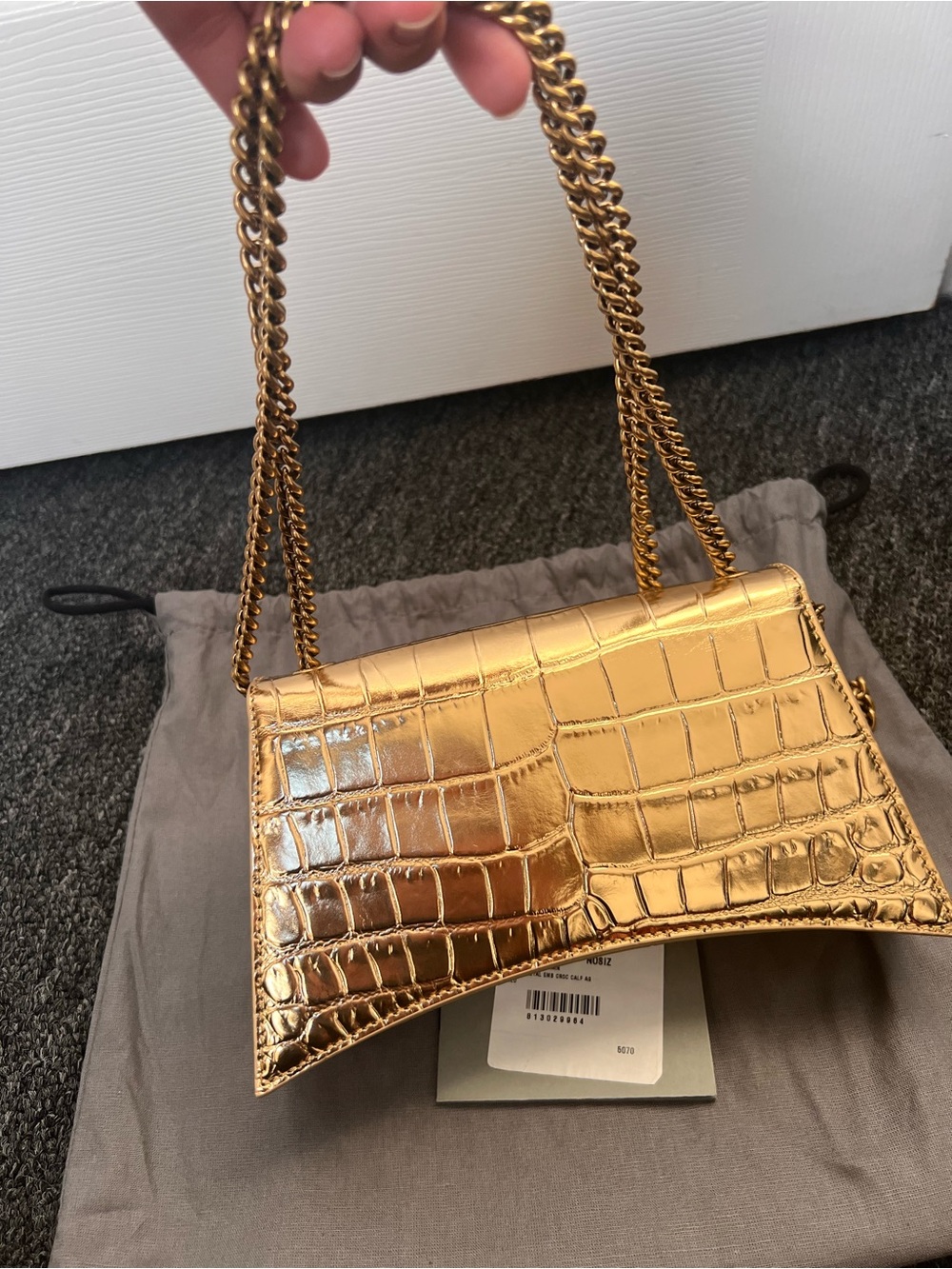 Balenciaga XS Chain Bag in metallic gold crocodile-embossed calfskin - Picture 2 of 8